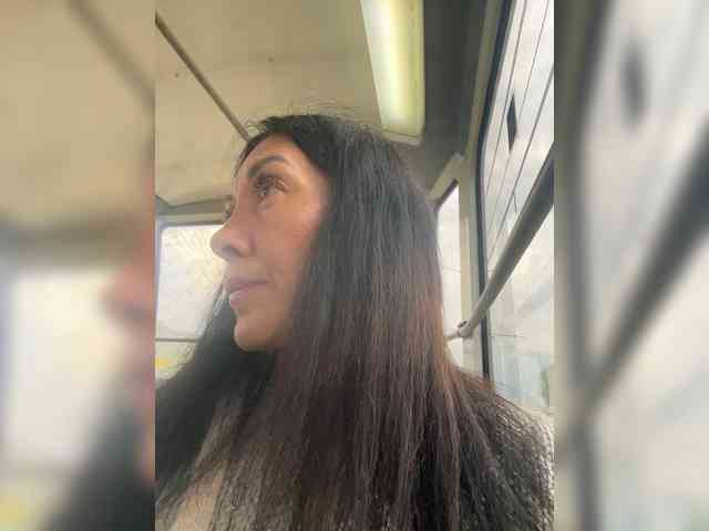 Karolina_Milf webcam