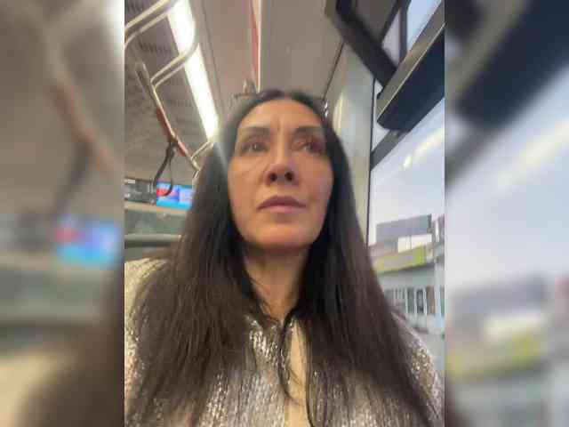 Karolina_Milf webcam