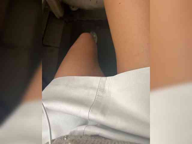 Karolina_Milf webcam
