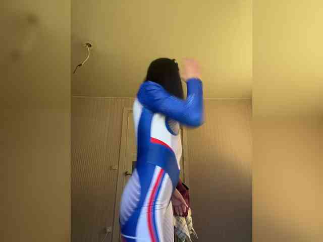 Karolina_Milf webcam