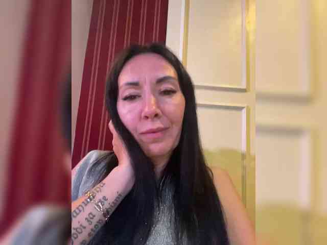 Karolina_Milf webcam