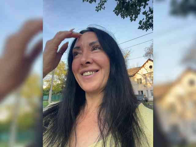 KarolinaMilf Sex Cam Show