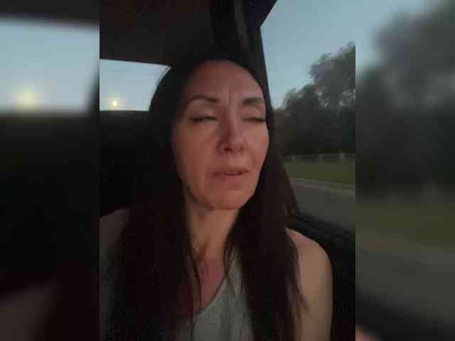 Karolina_Milf webcam
