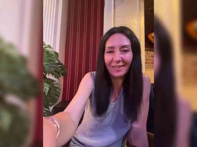 Karolina_Milf webcam