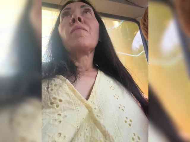 Karolina_Milf webcam