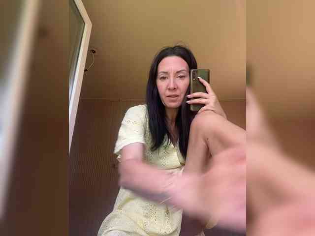Model: Karolina_Milf