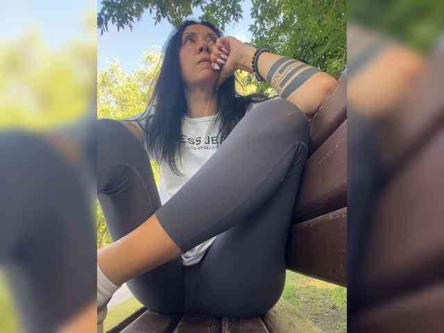 KarolinaMilf Live Webcam on BongaCams