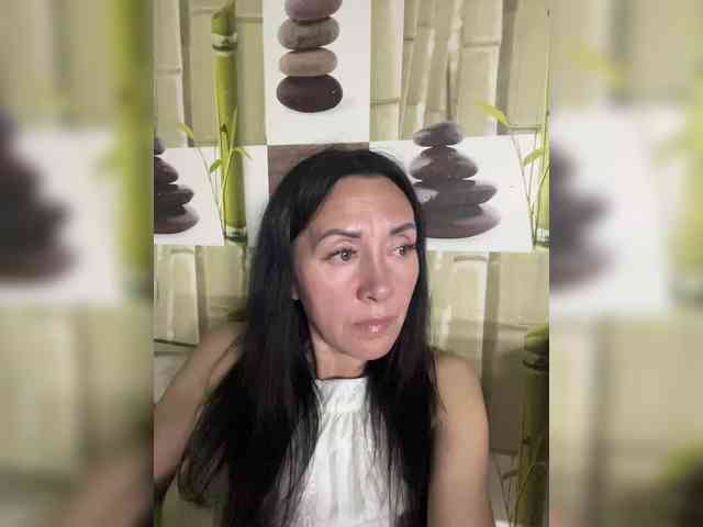 Karolina_Milf webcam