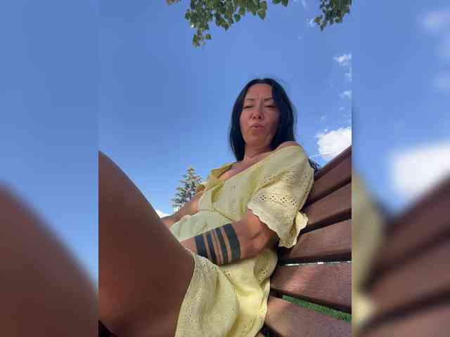 KarolinaMilf Sex Cam Show