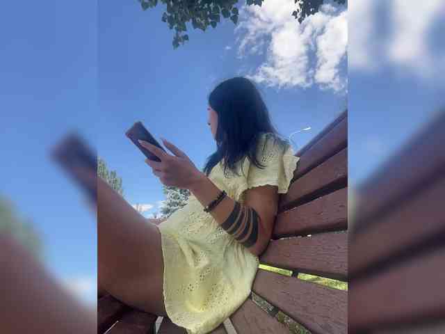 strip webcam KarolinaMilf
