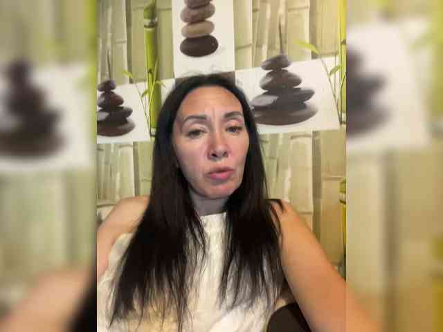 Karolina_Milf webcam