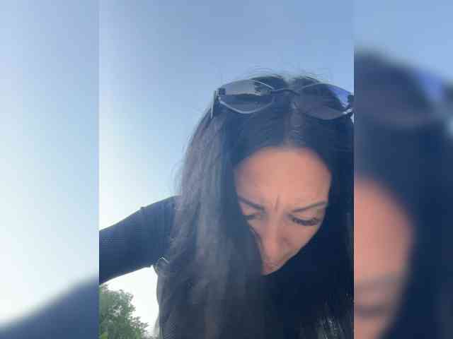 Karolina_Milf webcam