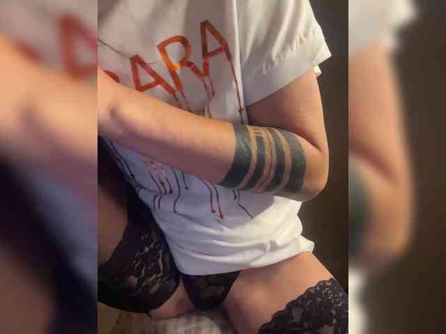 Karolina_Milf webcam