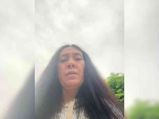 Karolina_Milf webcam
