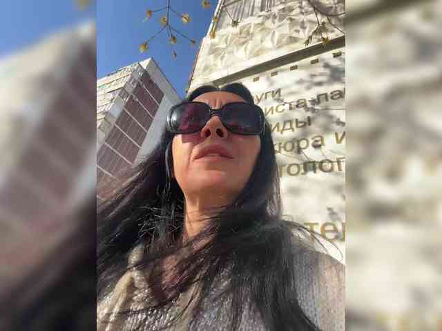 Karolina_Milf webcam