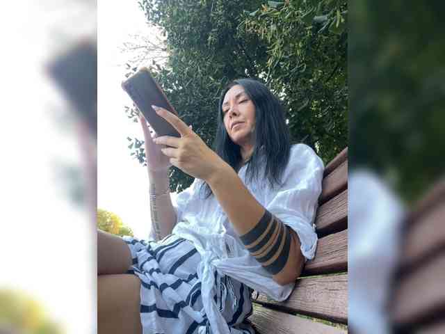KarolinaMilf Sex Cam Show