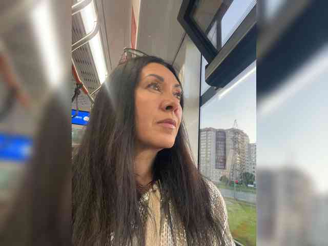 Karolina_Milf webcam
