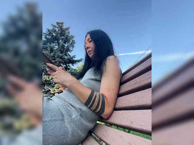 KarolinaMilf Sex Cam Show