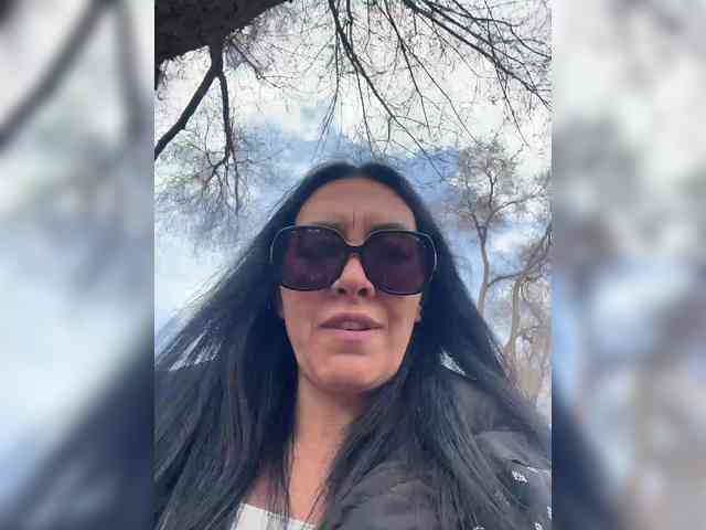 Karolina_Milf webcam