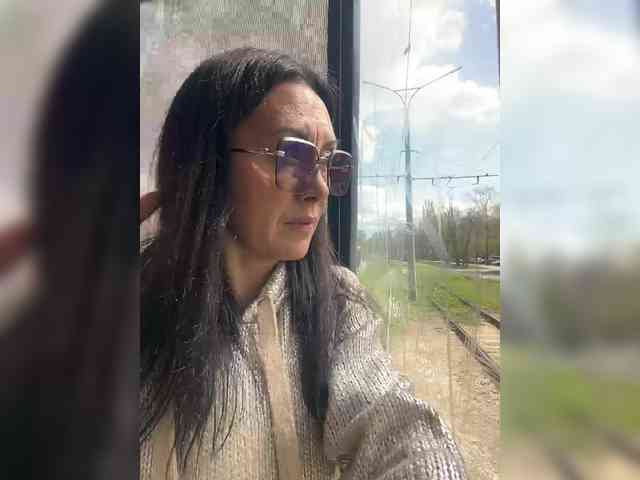 Karolina_Milf webcam