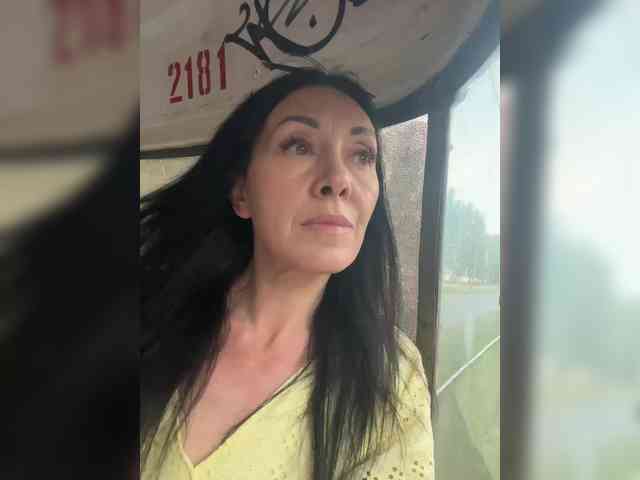 Karolina_Milf webcam