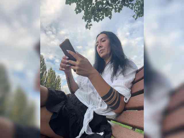 KarolinaMilf Sex Cam Show