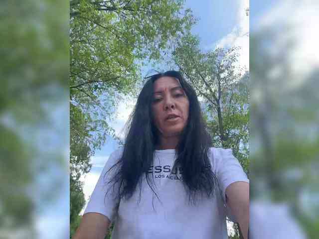 Karolina_Milf webcam