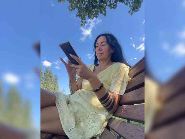 KarolinaMilf Live Webcam on BongaCams