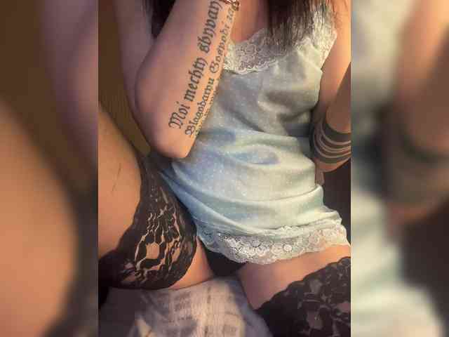 Karolina_Milf webcam