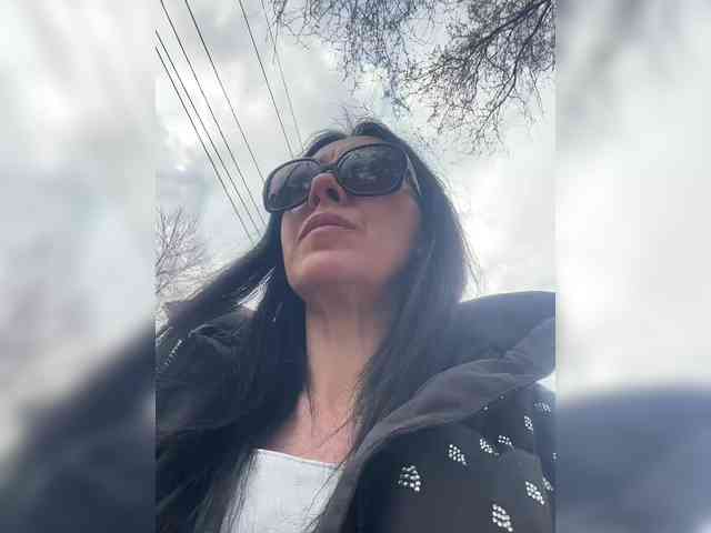 Karolina_Milf webcam