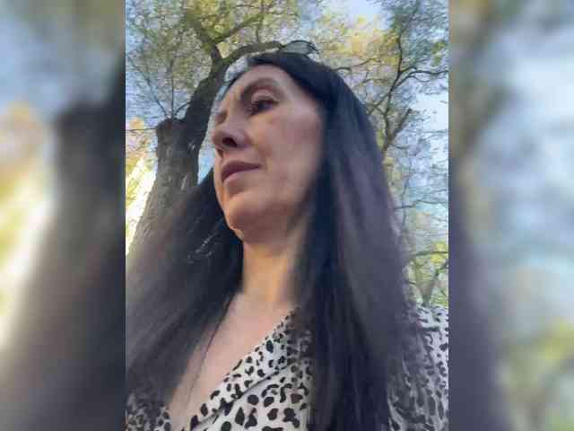 Karolina_Milf webcam