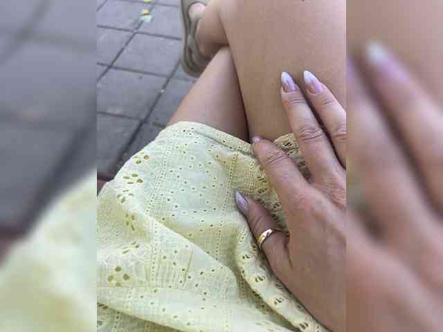 Karolina_Milf webcam