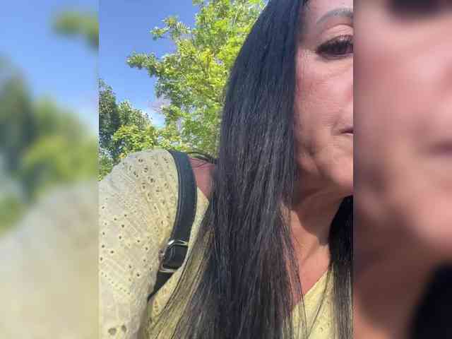 Karolina_Milf webcam