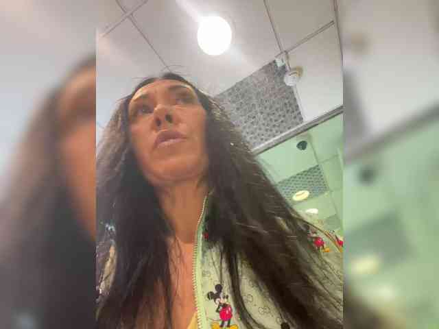 Karolina_Milf webcam