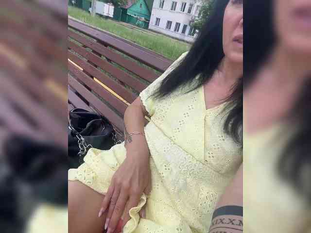 Karolina_Milf webcam