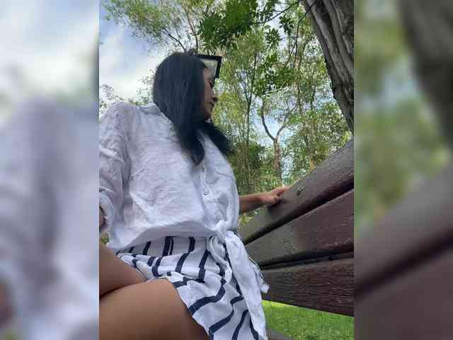 Karolina_Milf webcam