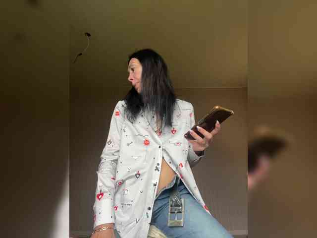 Karolina_Milf webcam
