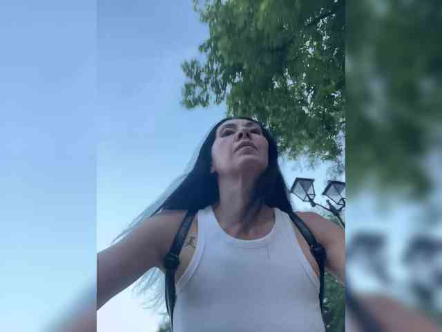Karolina_Milf webcam