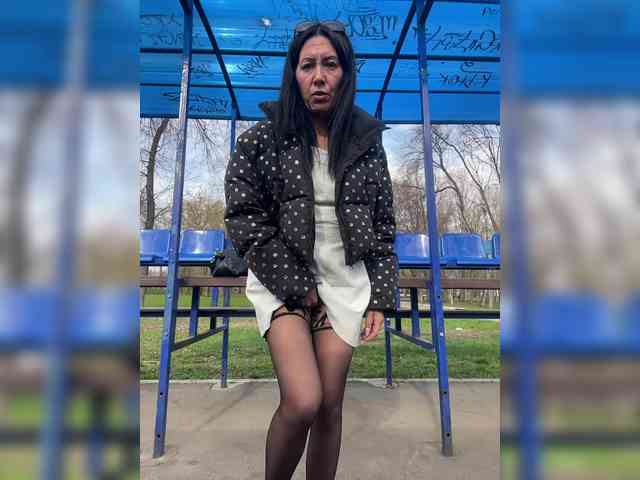 Karolina_Milf webcam