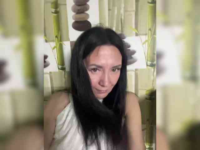Karolina_Milf webcam