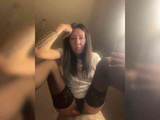 Karolina_Milf webcam