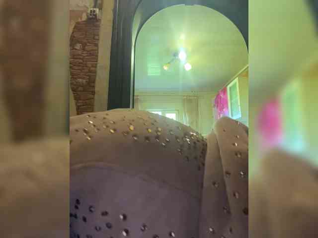 Karolina_Milf webcam