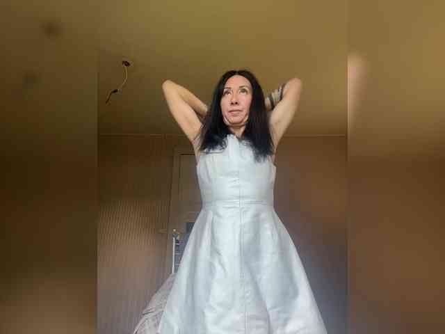 Karolina_Milf webcam