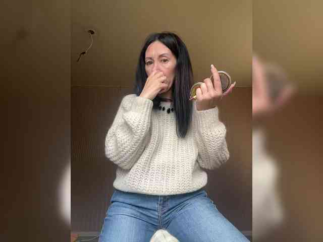 Karolina_Milf webcam