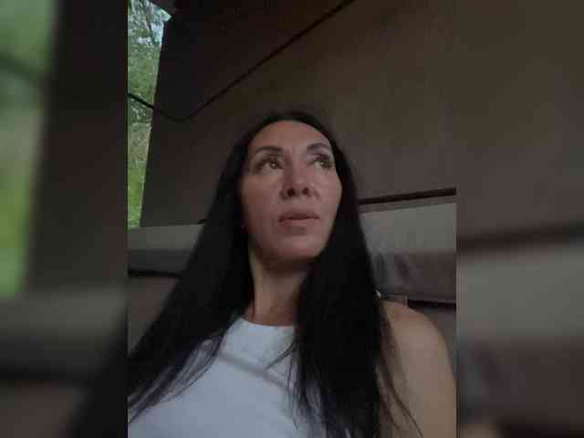 Karolina_Milf webcam