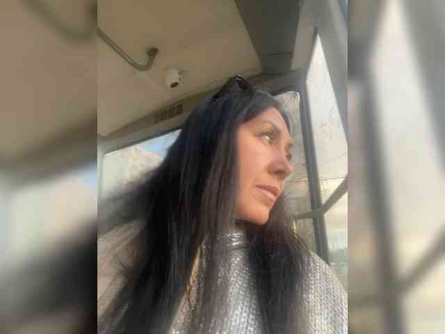 Karolina_Milf webcam