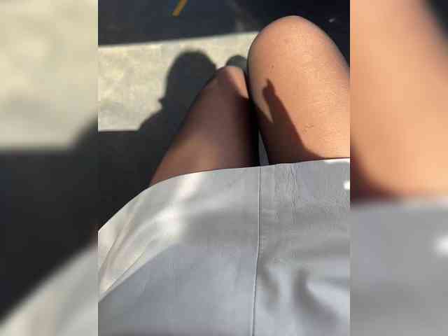 Karolina_Milf webcam