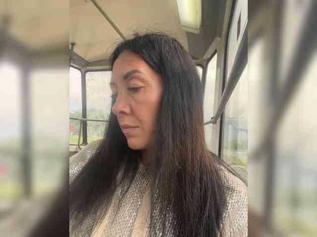 Karolina_Milf webcam