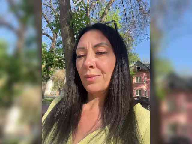 Karolina_Milf webcam