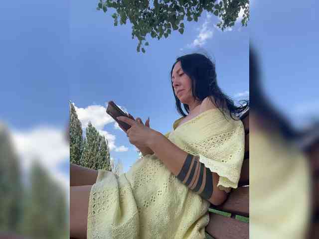 KarolinaMilf Sex Cam Show